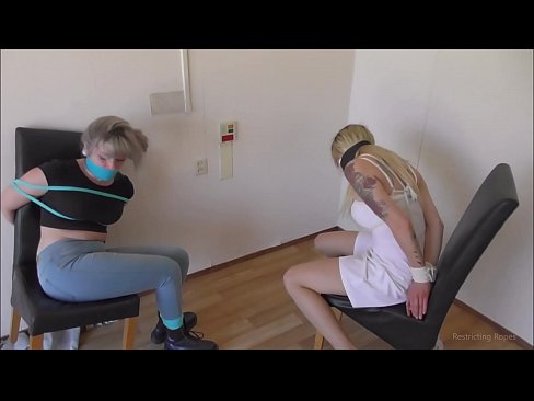 ❤️ Giyohvand / bog'langan va gagged / qayg'u ichida qiz ❤❌ Anal videoda pornoda uz.28films.ru ﹏