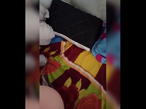 ❤️ Mening xonadoshim uyda yolg'iz qoladi, chunki eri ta'tilga ketadi va men uni sikish va eshagini sut bilan to'ldirish imkoniyatidan foydalanaman ❤❌ Anal videoda pornoda uz.28films.ru ﹏